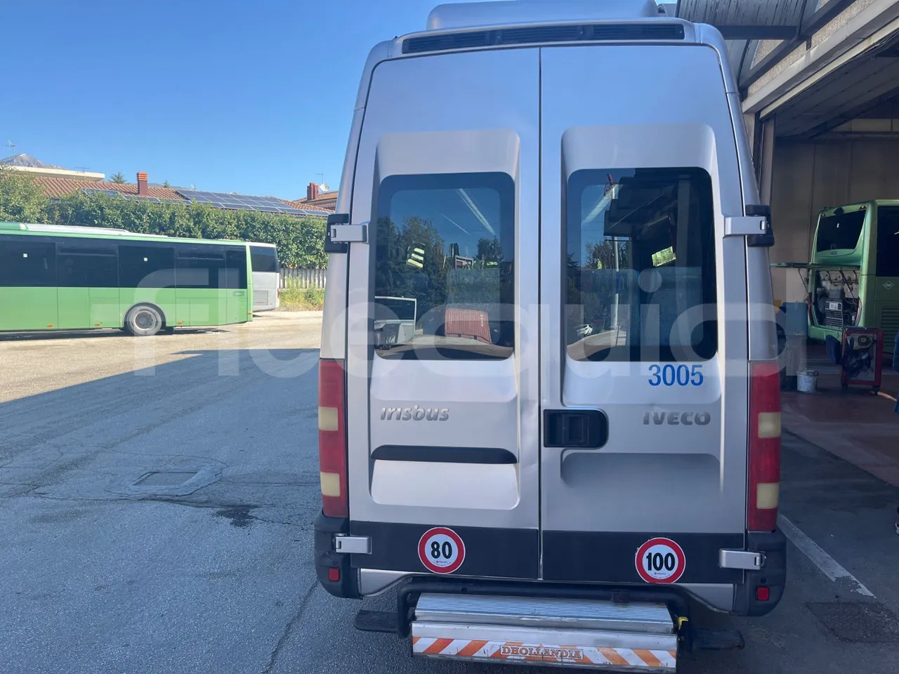 Iveco Daily - Minibus, People carrier: picture 5 Iveco Daily - Minibus, People carrier: picture 5