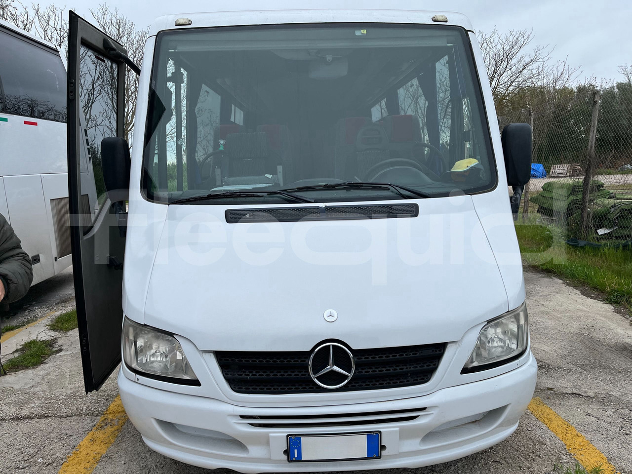 Coach Mercedes-Benz Sprinter: picture 1