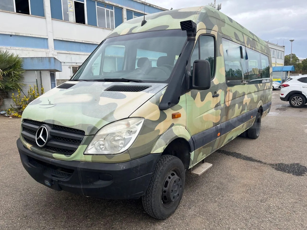 Mercedes-Benz Sprinter - Minibus, People carrier: picture 4 Mercedes-Benz Sprinter - Minibus, People carrier: picture 4