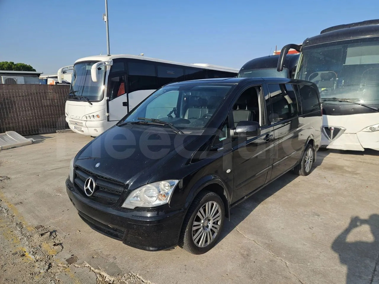 Mercedes-Benz Vito Tourer - Minibus, People carrier: picture 4 Mercedes-Benz Vito Tourer - Minibus, People carrier: picture 4