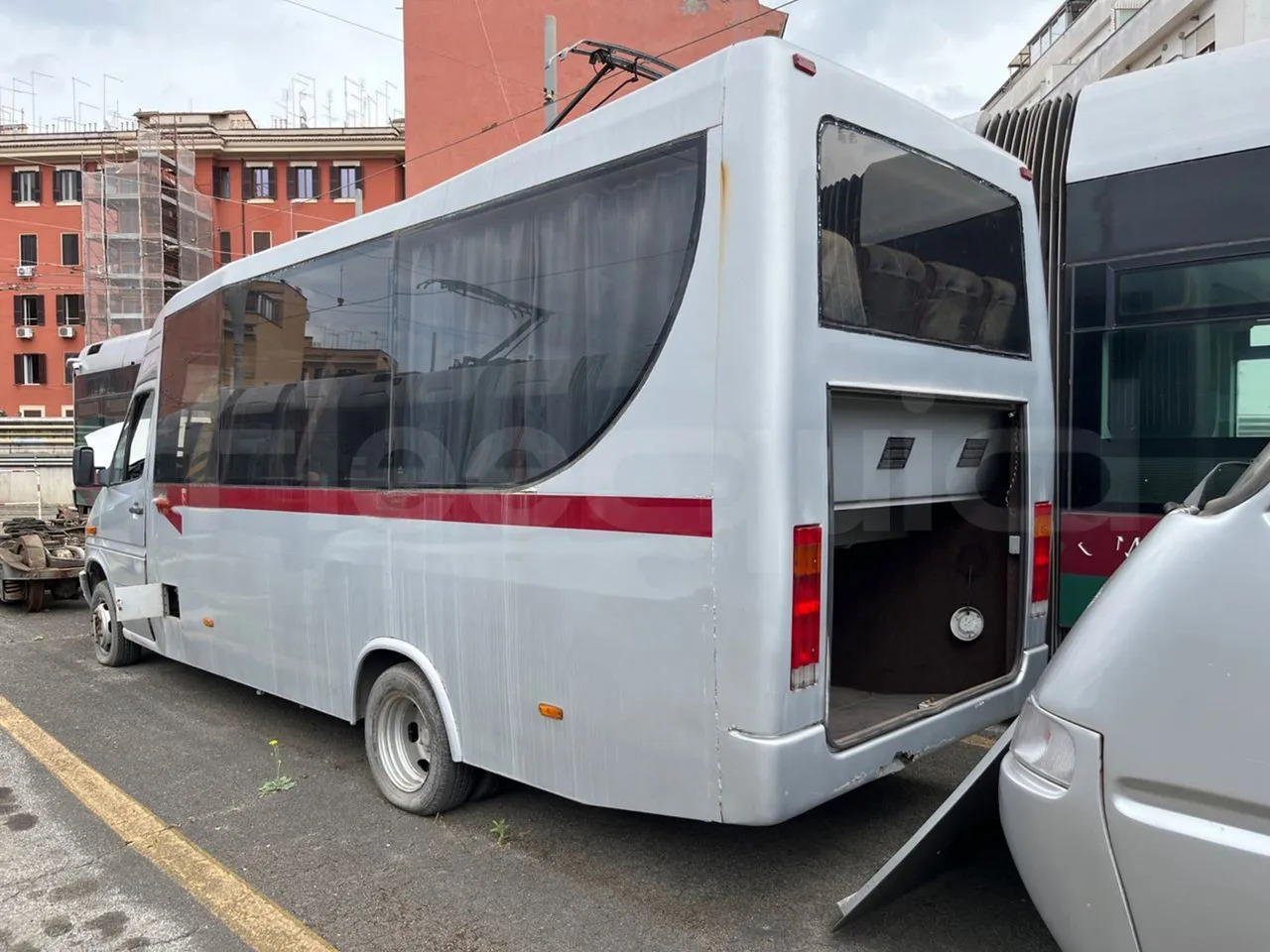 N. 2 Mercedes-Benz 414T - Minibus, People carrier: picture 5 N. 2 Mercedes-Benz 414T - Minibus, People carrier: picture 5
