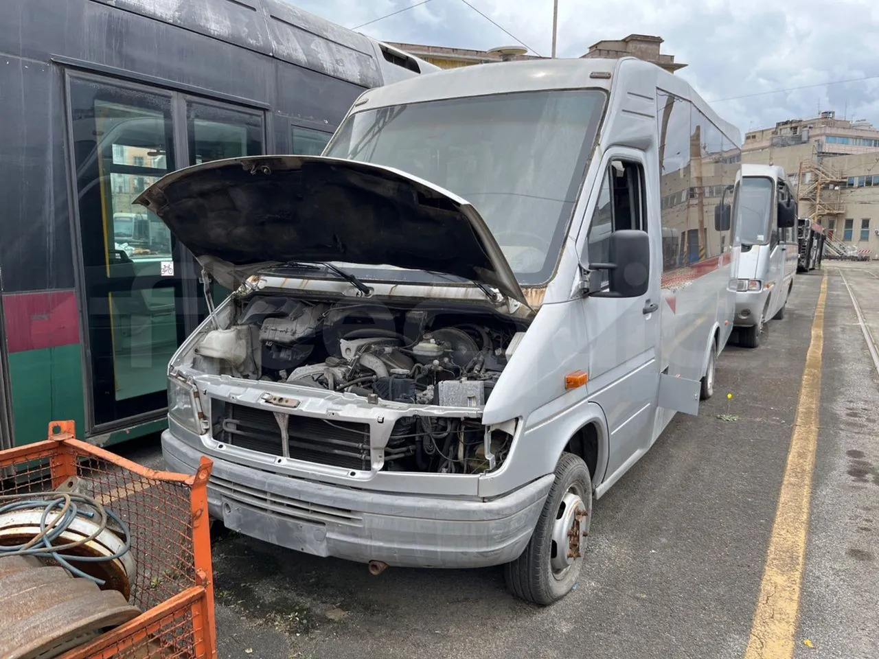 N. 2 Mercedes-Benz 414T - Minibus, People carrier: picture 2 N. 2 Mercedes-Benz 414T - Minibus, People carrier: picture 2