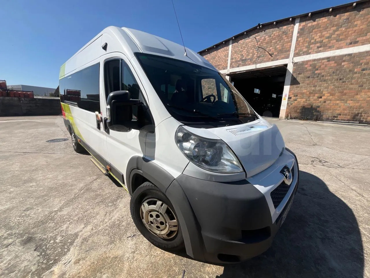 Peugeot 17P 440 BOXER - Minibus, People carrier: picture 1 Peugeot 17P 440 BOXER - Minibus, People carrier: picture 1