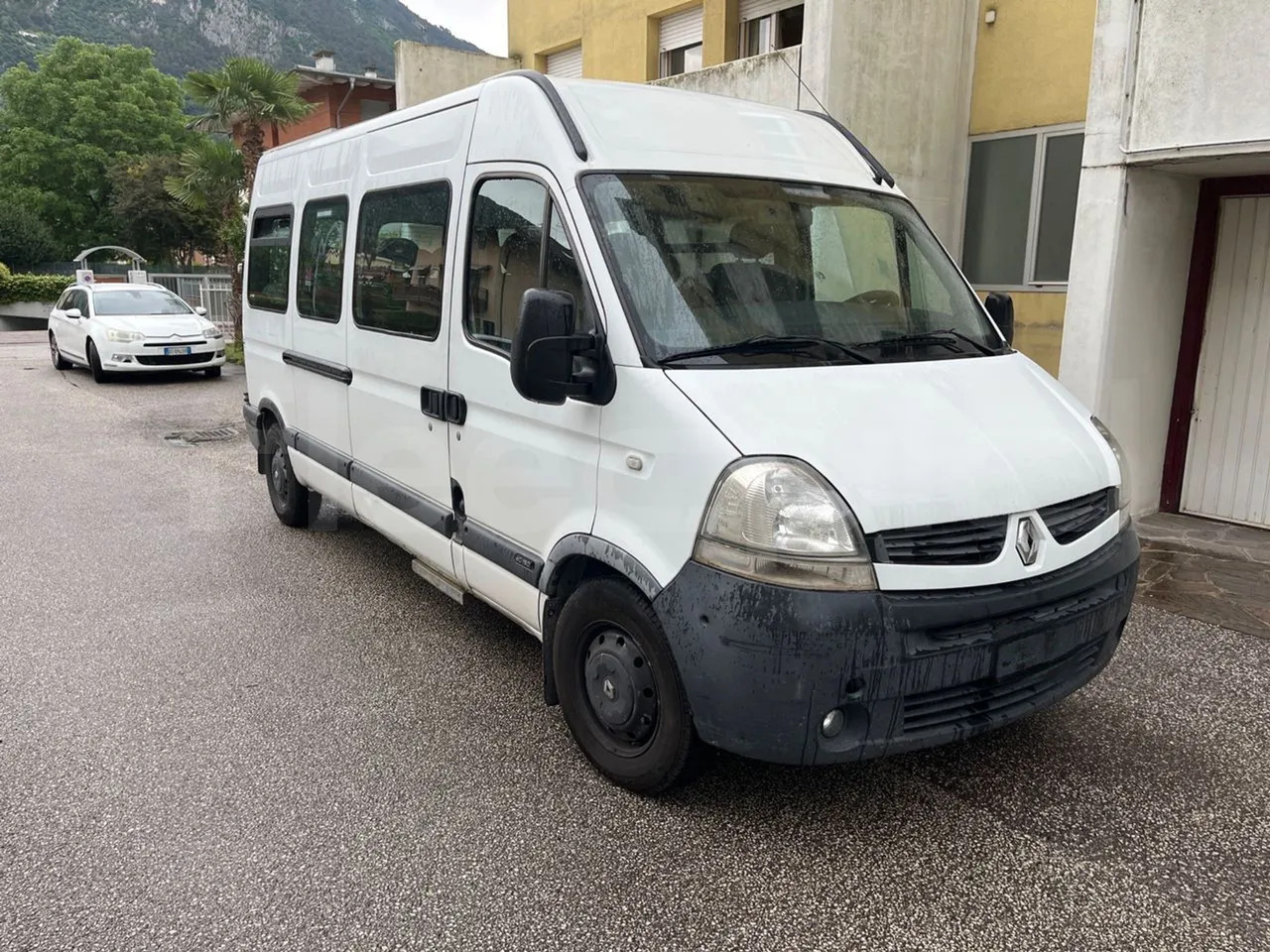 Renault Master - Minibus, People carrier: picture 1 Renault Master - Minibus, People carrier: picture 1