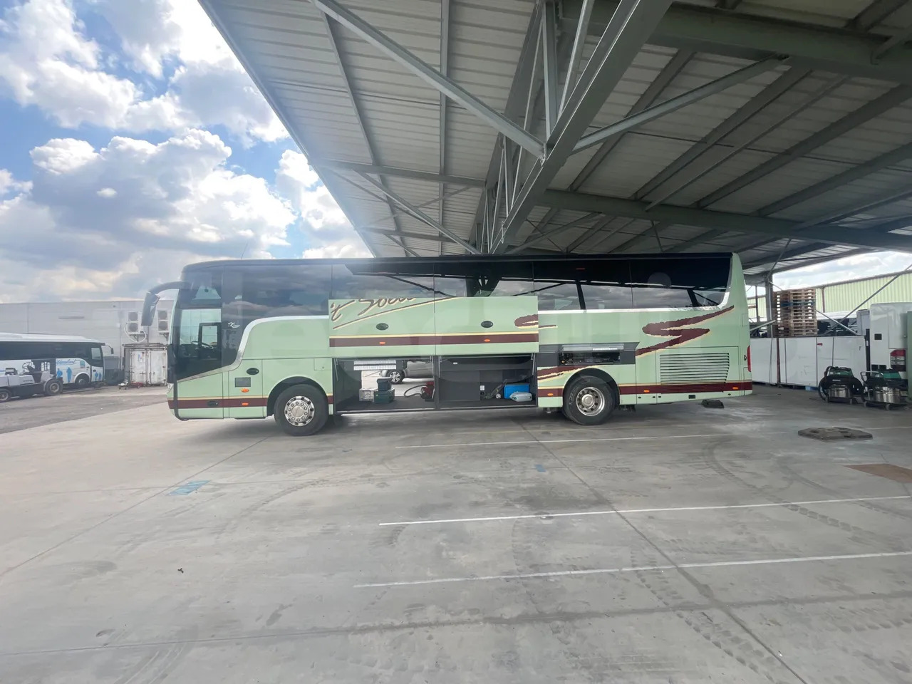Van Hool Acron - Coach: picture 5 Van Hool Acron - Coach: picture 5