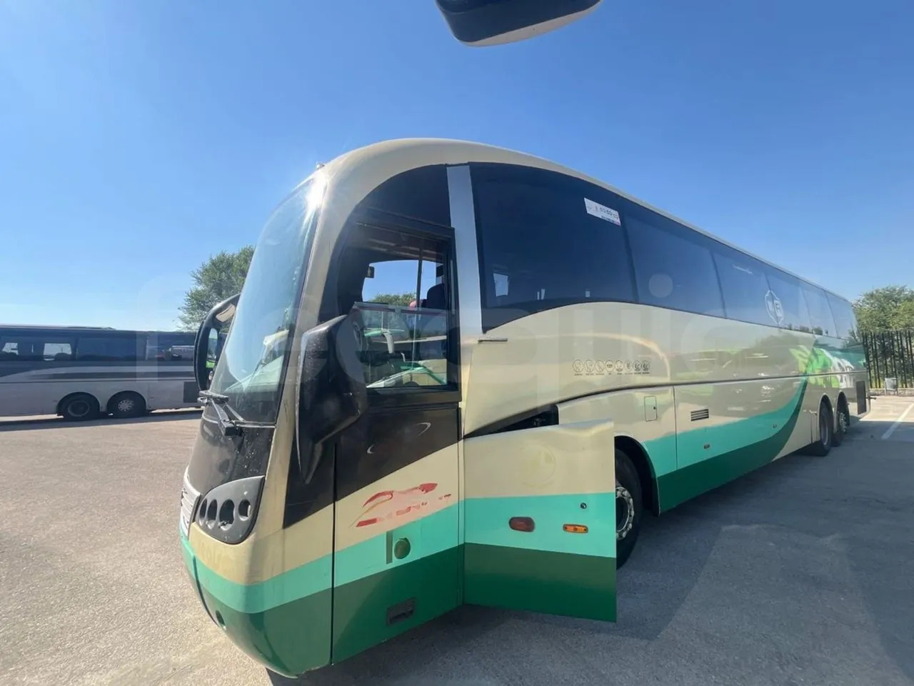 Volvo B12B - Coach: picture 3 Volvo B12B - Coach: picture 3