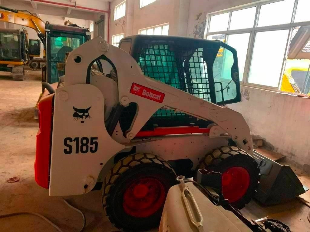 Bobcat S 185  - Skid steer loader: picture 4 Bobcat S 185  - Skid steer loader: picture 4