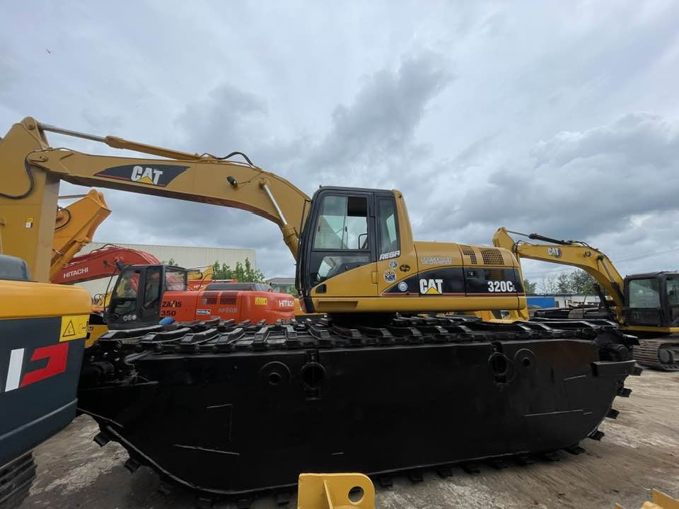 Caterpillar 320CL - Excavator: picture 1 Caterpillar 320CL - Excavator: picture 1