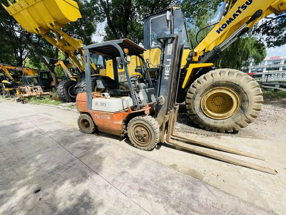 HELI K30 - Skid steer loader: picture 1 HELI K30 - Skid steer loader: picture 1