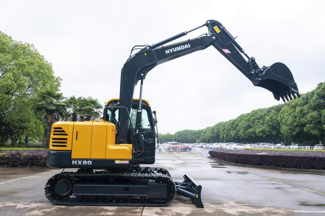 Hyundai HX80 - Mini excavator: picture 1 Hyundai HX80 - Mini excavator: picture 1