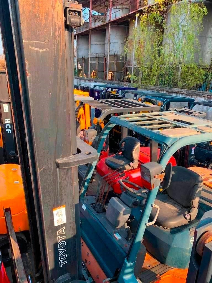 Toyota 7 FDA 50 - Diesel forklift: picture 4 Toyota 7 FDA 50 - Diesel forklift: picture 4