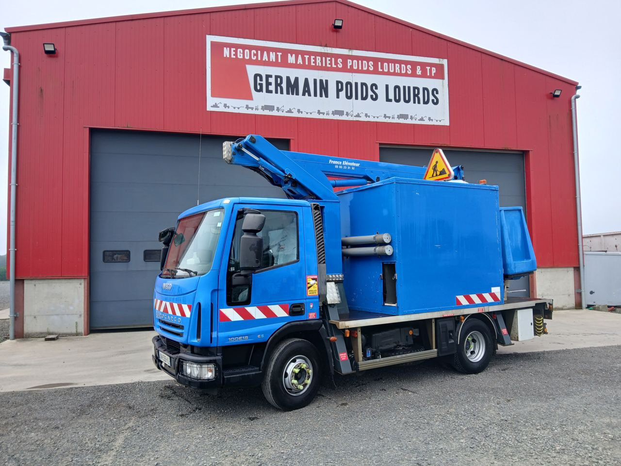 Iveco EUROCAGO 100E18 4x2 Others Truck - Truck mounted aerial platform: picture 2 Iveco EUROCAGO 100E18 4x2 Others Truck - Truck mounted aerial platform: picture 2