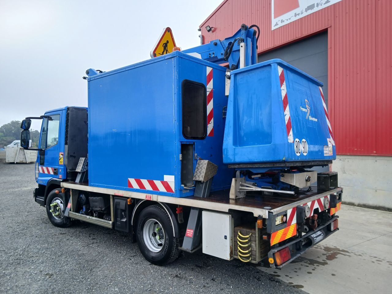 Iveco EUROCAGO 100E18 4x2 Others Truck - Truck mounted aerial platform: picture 5 Iveco EUROCAGO 100E18 4x2 Others Truck - Truck mounted aerial platform: picture 5