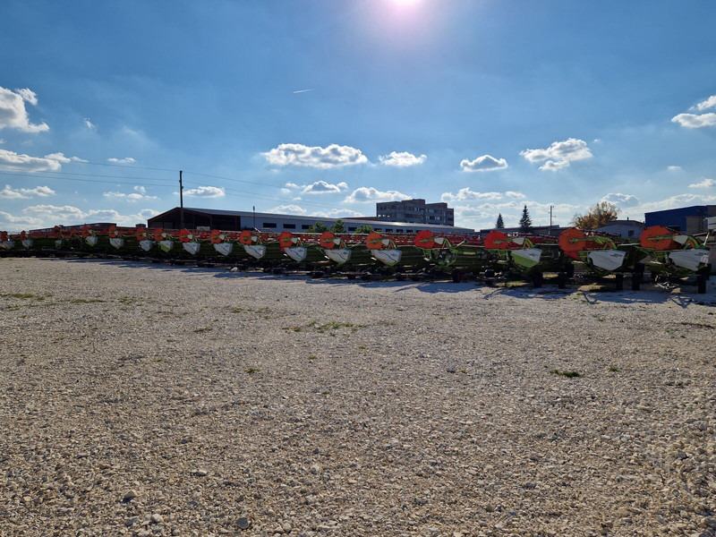 Claas Lexion - Grain header: picture 1 Claas Lexion - Grain header: picture 1