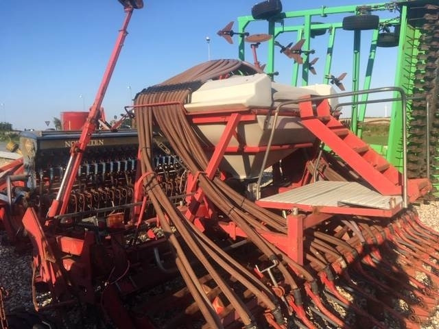 Doublet-Record DB 4M M/ACCON LUFT - Seed drill: picture 3 Doublet-Record DB 4M M/ACCON LUFT - Seed drill: picture 3