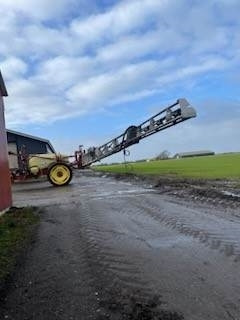 Hardi COMMANDER 4200L - Trailed sprayer: picture 4 Hardi COMMANDER 4200L - Trailed sprayer: picture 4