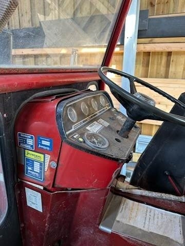 International 474 M.FRONTLÆSSER - Farm tractor: picture 3 International 474 M.FRONTLÆSSER - Farm tractor: picture 3