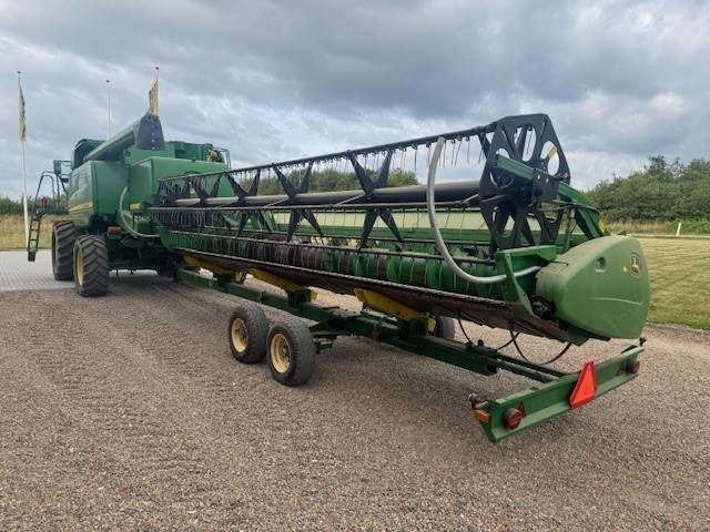 John Deere T660I  - Combine harvester: picture 5 John Deere T660I  - Combine harvester: picture 5