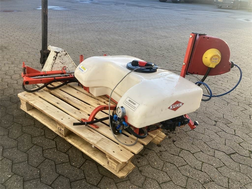 Kuhn EVOLIS Q80 - Tractor mounted sprayer: picture 2 Kuhn EVOLIS Q80 - Tractor mounted sprayer: picture 2