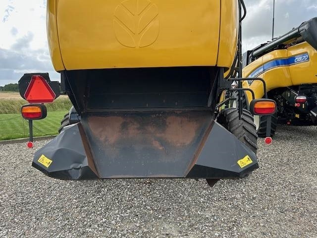New Holland CX860 SLH - Combine harvester: picture 5 New Holland CX860 SLH - Combine harvester: picture 5