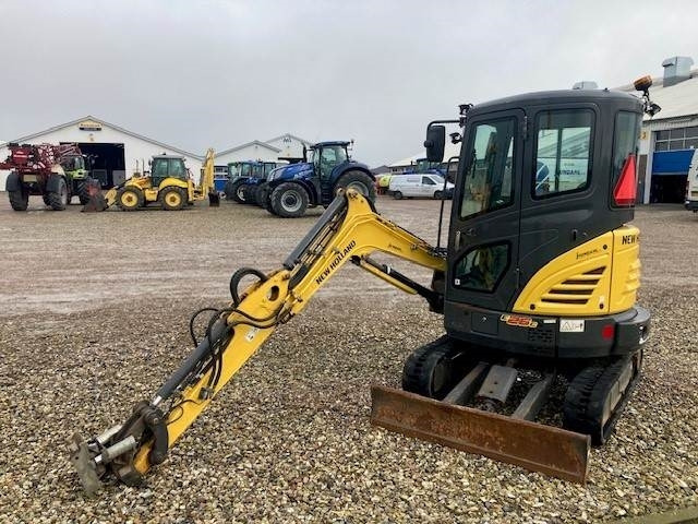 New Holland E26C minigraver - Mini excavator: picture 4 New Holland E26C minigraver - Mini excavator: picture 4