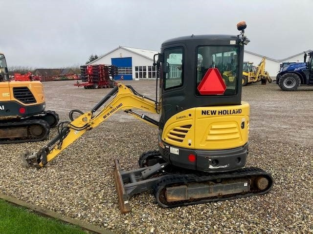 New Holland E26C minigraver - Mini excavator: picture 3 New Holland E26C minigraver - Mini excavator: picture 3