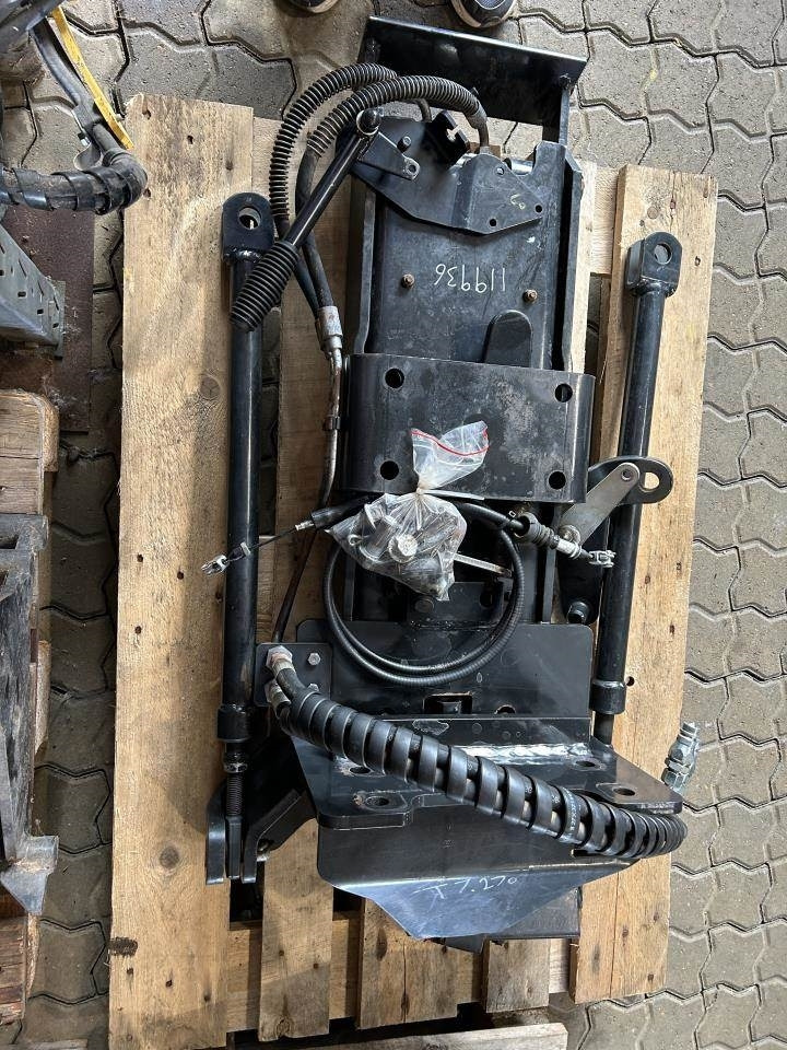 New Holland HYDR. HITCH - Quick coupler for Construction machinery: picture 3 New Holland HYDR. HITCH - Quick coupler for Construction machinery: picture 3