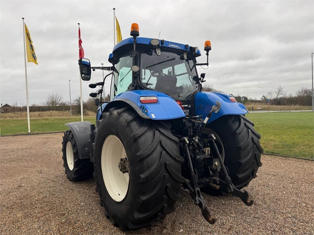 New Holland T7.220 AC  - Farm tractor: picture 4 New Holland T7.220 AC  - Farm tractor: picture 4