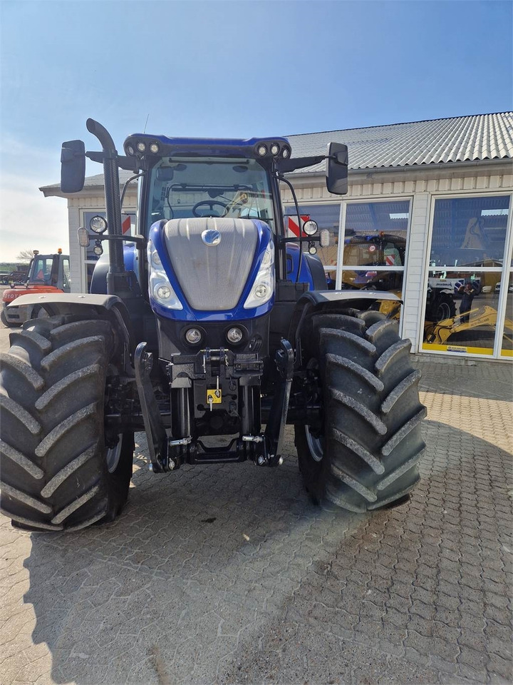 New Holland T7.270AC STAGE V - Farm tractor: picture 3 New Holland T7.270AC STAGE V - Farm tractor: picture 3