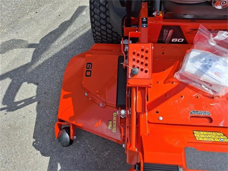 Ariens Zenith 60" (152 cm Klippe bredde) - Municipal tractor: picture 4 Ariens Zenith 60" (152 cm Klippe bredde) - Municipal tractor: picture 4
