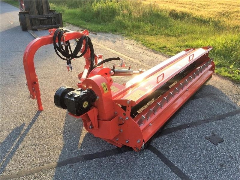 - - - Boxer 2.40 sideforskud klipper - Verge mower: picture 4 - - - Boxer 2.40 sideforskud klipper - Verge mower: picture 4