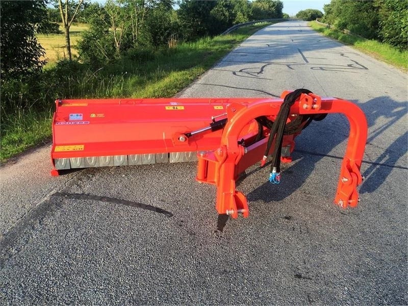 - - - Boxer 2.40 sideforskud klipper - Verge mower: picture 1 - - - Boxer 2.40 sideforskud klipper - Verge mower: picture 1