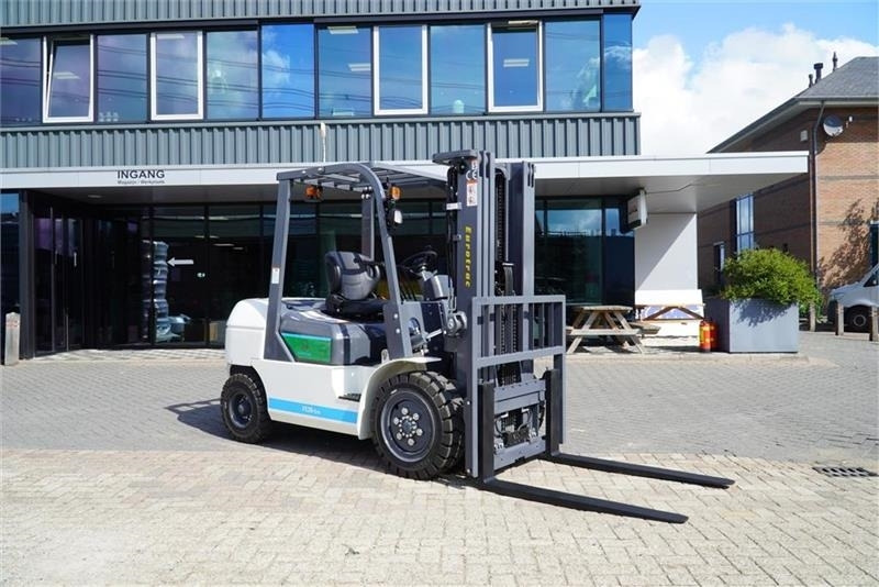 Eurotrac  - Electric forklift: picture 1 Eurotrac  - Electric forklift: picture 1