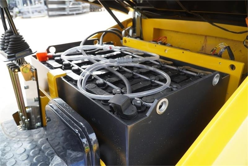 Eurotrac El truck  - Electric forklift: picture 4 Eurotrac El truck  - Electric forklift: picture 4