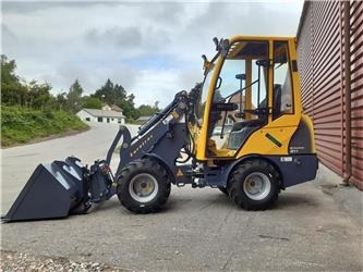Eurotrac W11 w11 lang arm førehus - Compact loader: picture 1 Eurotrac W11 w11 lang arm førehus - Compact loader: picture 1