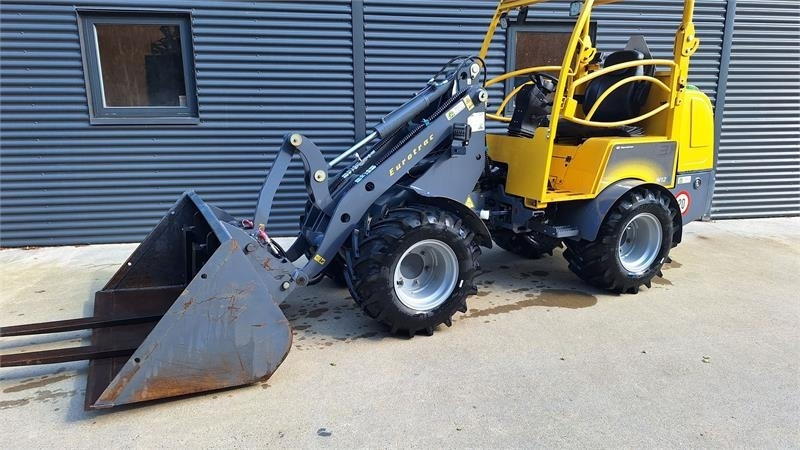 Eurotrac W12 - Compact loader: picture 1 Eurotrac W12 - Compact loader: picture 1