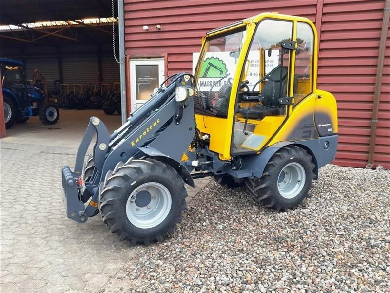 Eurotrac W12S med førerhus, skovl og gafler - Wheel loader: picture 2 Eurotrac W12S med førerhus, skovl og gafler - Wheel loader: picture 2