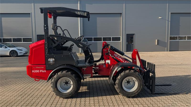 Heracles H200+ - Compact loader: picture 2 Heracles H200+ - Compact loader: picture 2