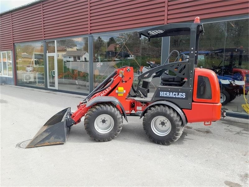 Heracles H220 - Compact loader: picture 3 Heracles H220 - Compact loader: picture 3