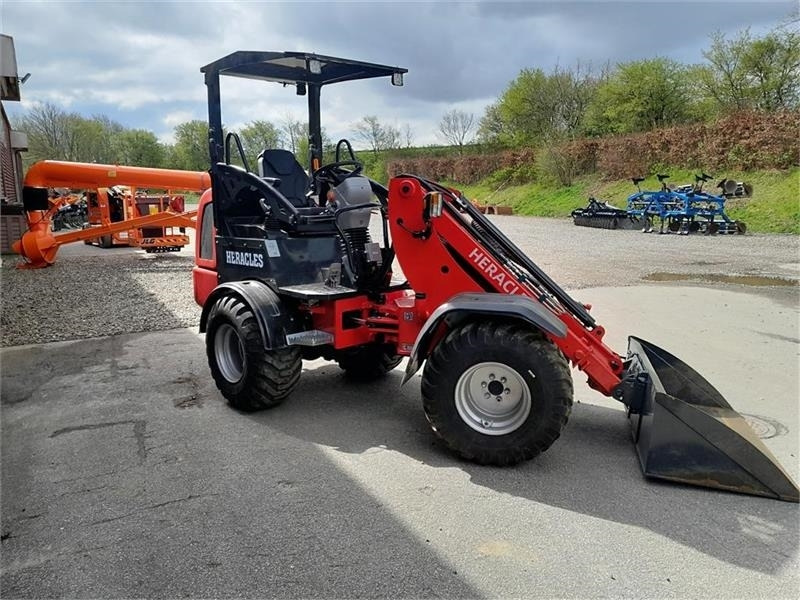 Heracles H220 - Compact loader: picture 5 Heracles H220 - Compact loader: picture 5