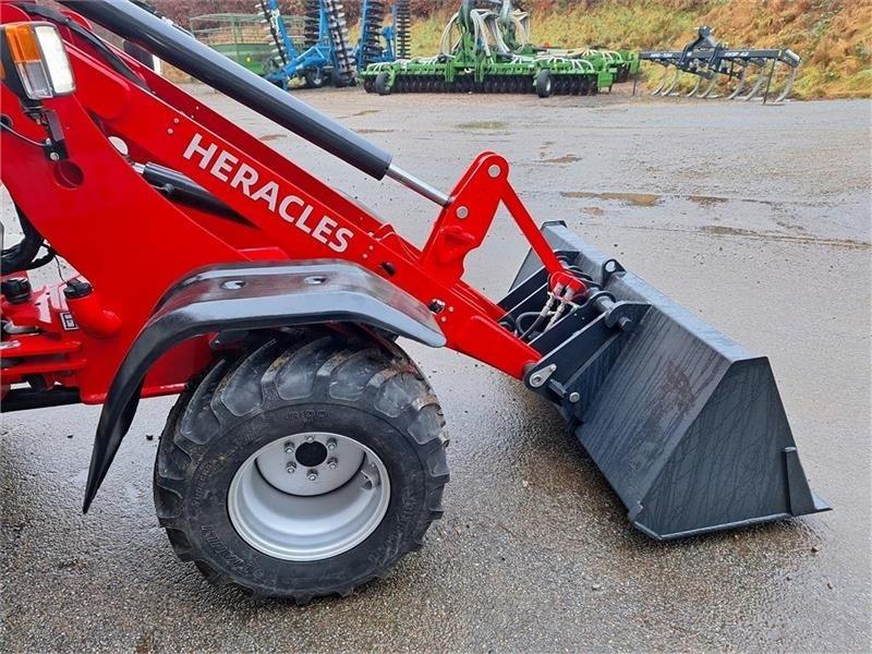 Heracles H220 - Compact loader: picture 4 Heracles H220 - Compact loader: picture 4