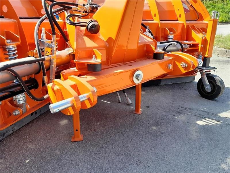 Inter-Tech 3,20 3,20 Professionel - Snow plough for Agricultural machinery: picture 5 Inter-Tech 3,20 3,20 Professionel - Snow plough for Agricultural machinery: picture 5