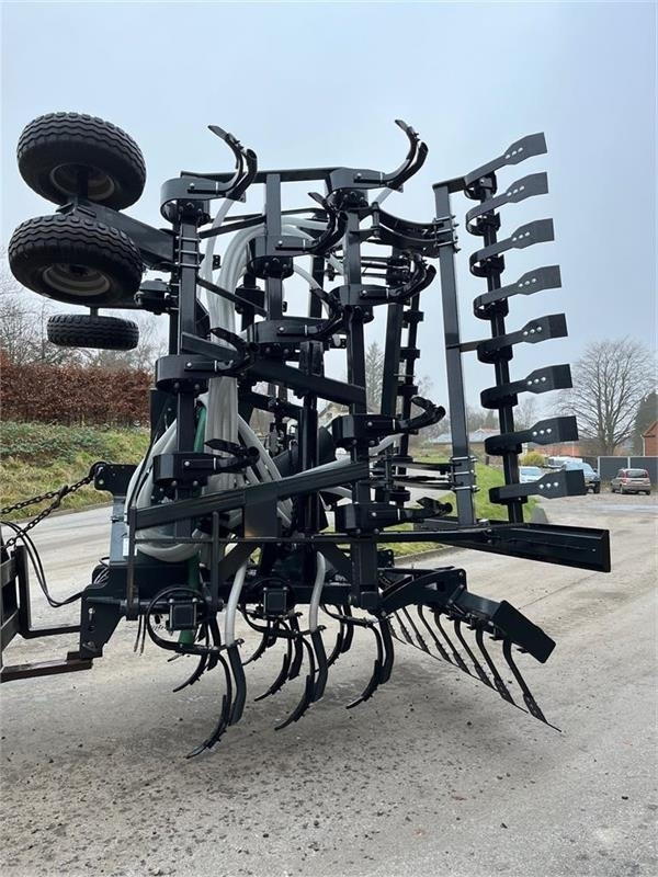 Inter-Tech Fabriksny 7.50 m. tandnedfælder  - Slurry injector: picture 3 Inter-Tech Fabriksny 7.50 m. tandnedfælder  - Slurry injector: picture 3