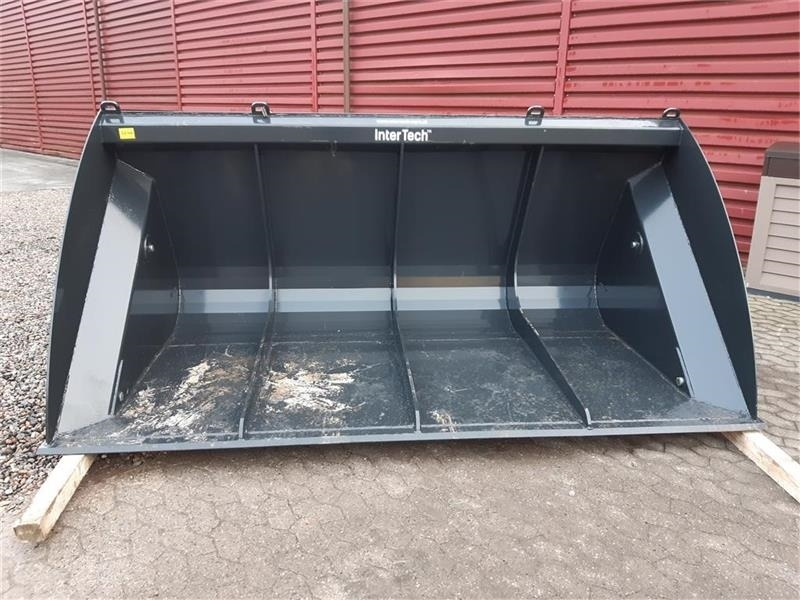 Inter-Tech højtipskovl inter-tech 3 meters - Bucket: picture 5 Inter-Tech højtipskovl inter-tech 3 meters - Bucket: picture 5