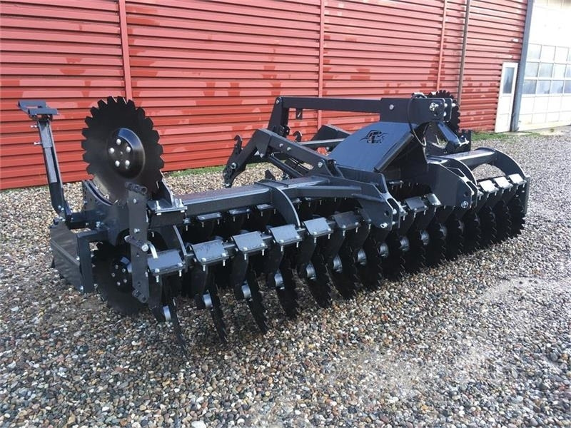 J-Maskiner IT-4000 med hydraulisk lift  - Disc harrow: picture 3 J-Maskiner IT-4000 med hydraulisk lift  - Disc harrow: picture 3