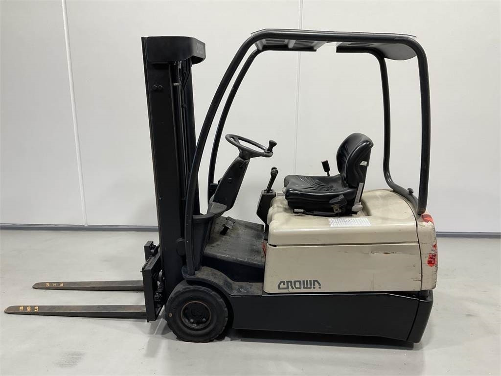 Crown SC3016-1,6 - Electric forklift: picture 3 Crown SC3016-1,6 - Electric forklift: picture 3