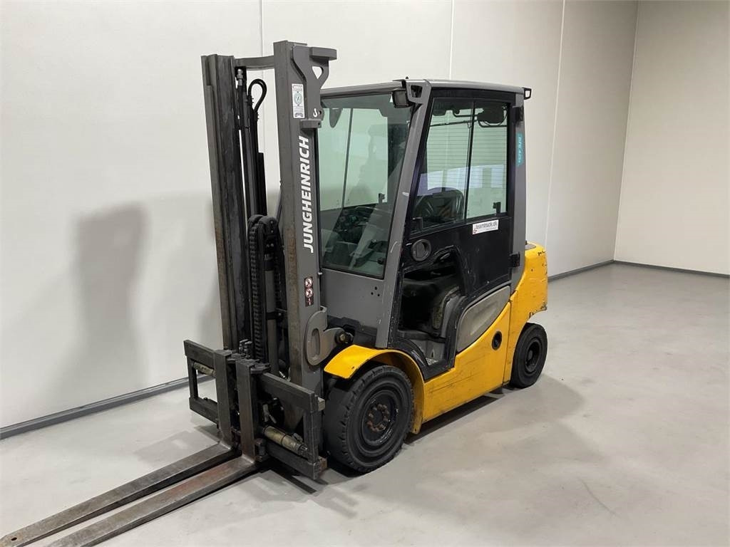 Jungheinrich DFG 425S - Diesel forklift: picture 4 Jungheinrich DFG 425S - Diesel forklift: picture 4