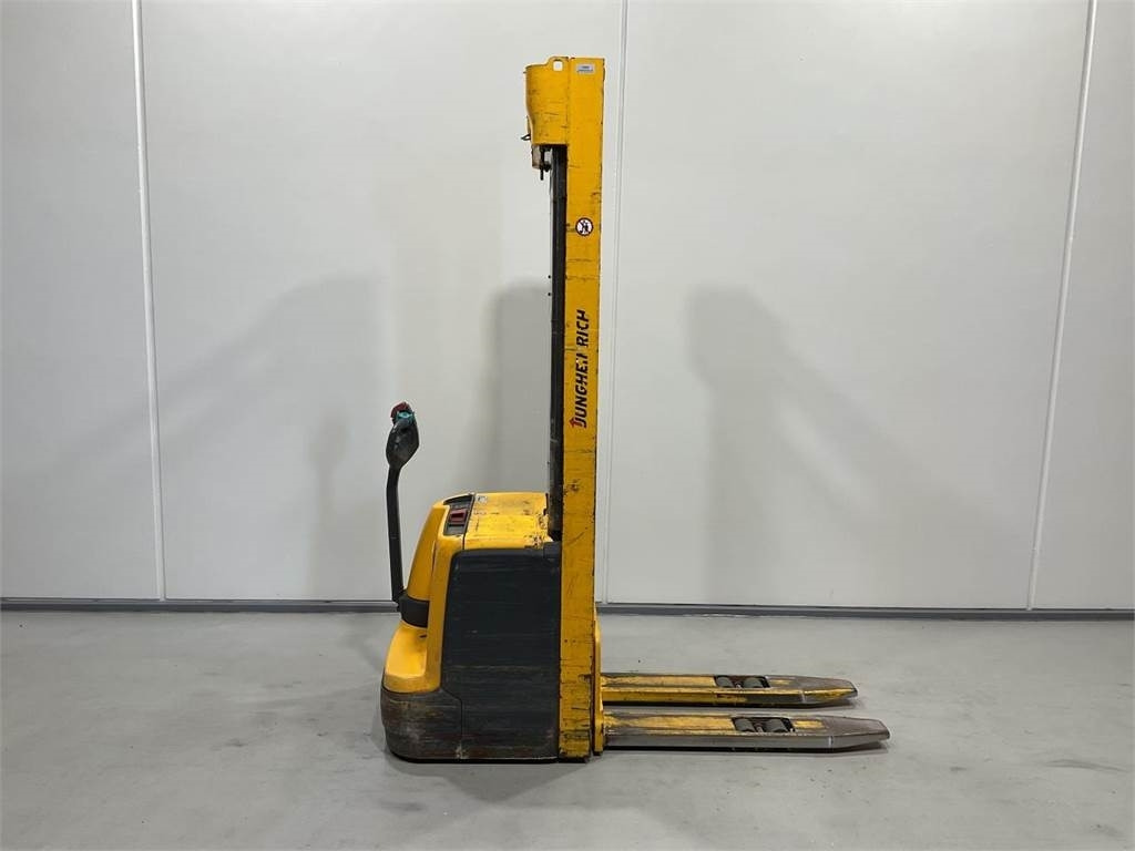 Stacker Jungheinrich EJC 214: picture 1