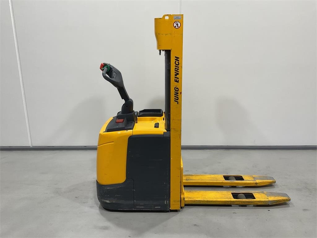 Jungheinrich ERC 212 - Stacker: picture 1 Jungheinrich ERC 212 - Stacker: picture 1