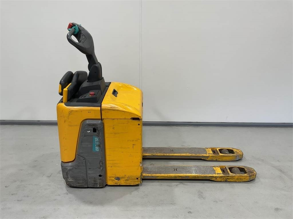 Jungheinrich ERE 120 - Pallet truck: picture 1 Jungheinrich ERE 120 - Pallet truck: picture 1